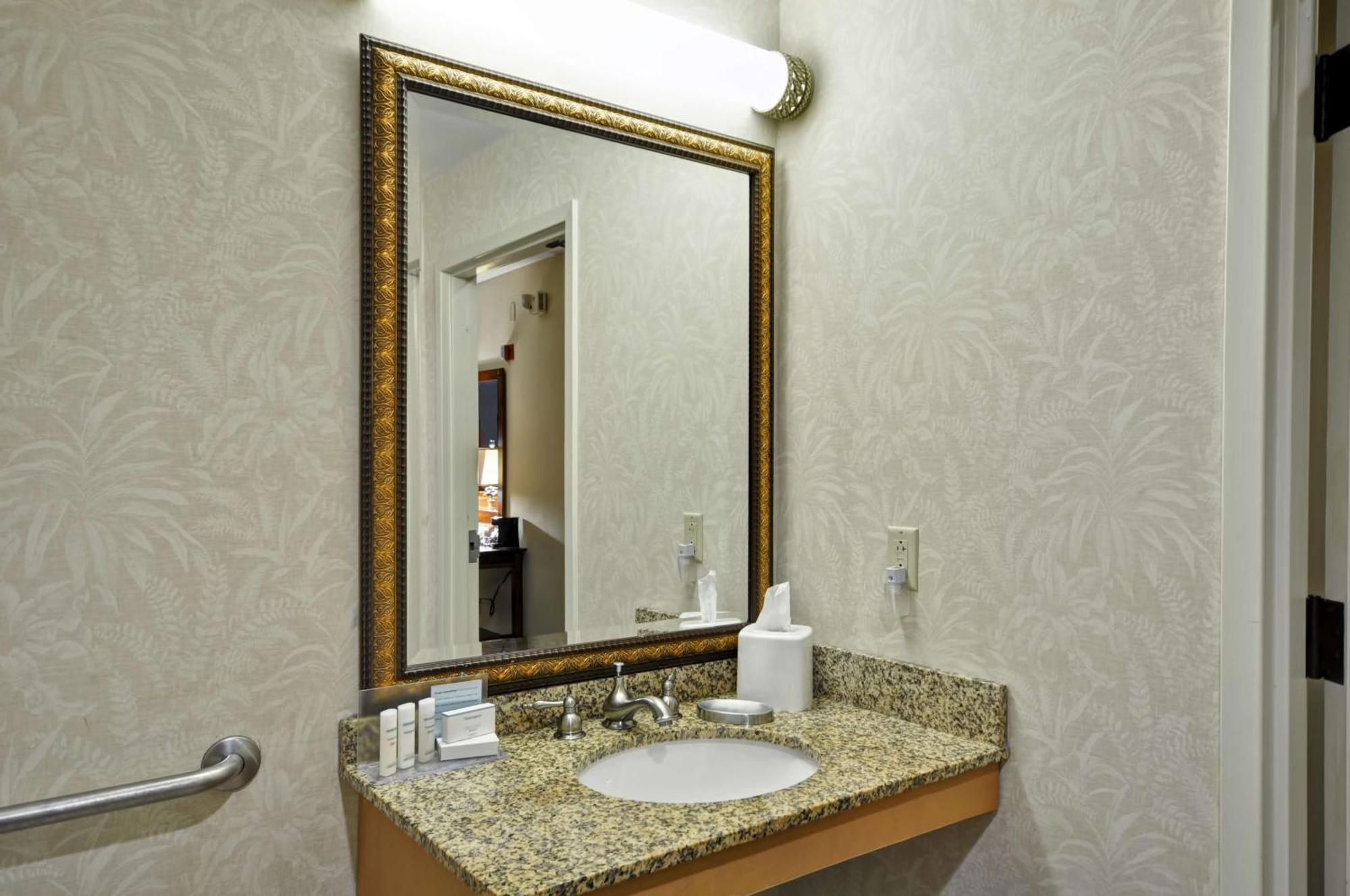 Hampton Inn & Suites Charleston/Mt. Pleasant-Isle Of Palms Mount Pleasant Dış mekan fotoğraf